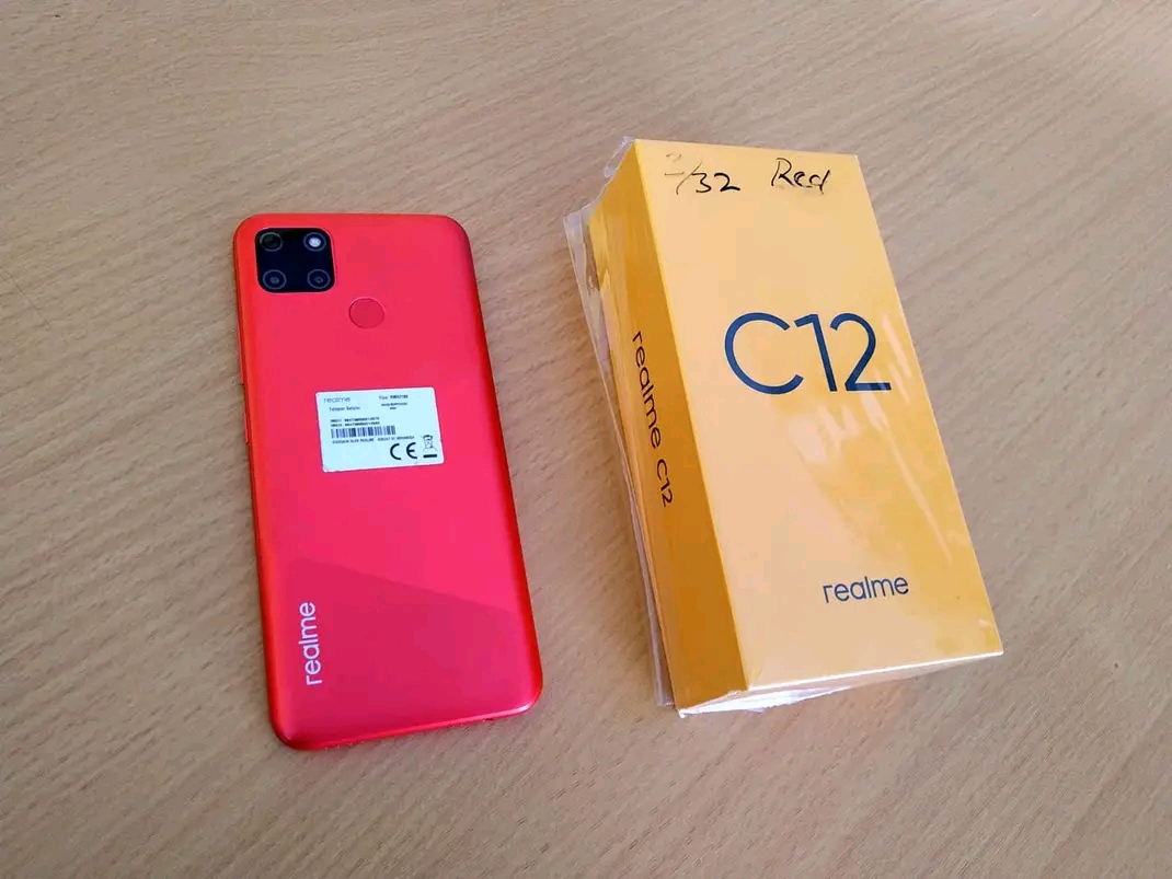 Realme C12