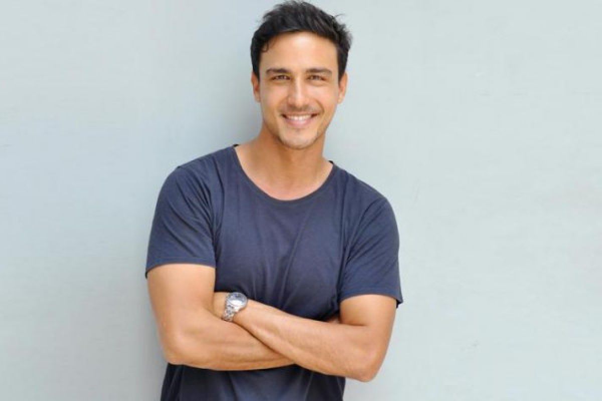 Profil Hamish Daud, Arsitek, Aktor, dan Presenter Pilihan Hati Raisa